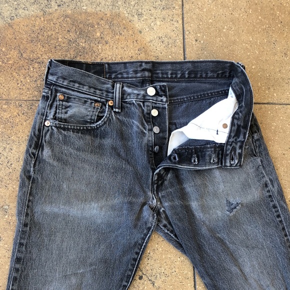 Vintage Levi’s 501 jeans - Picture 5 of 13